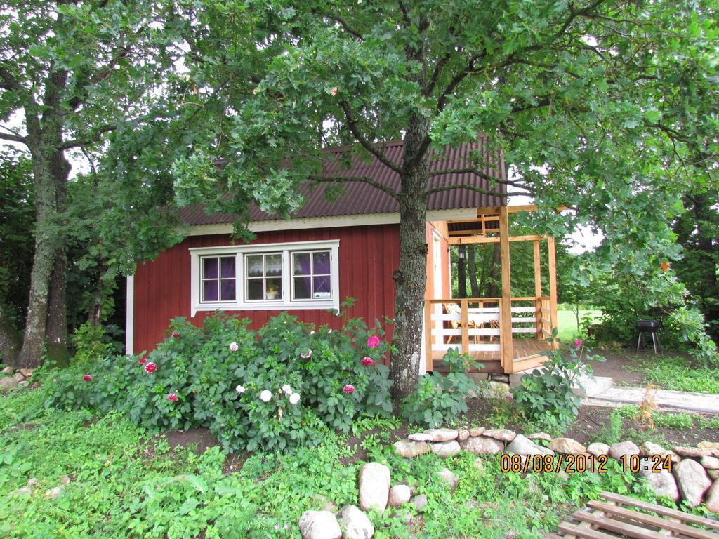 Tonise Holiday Houses Lilbi  Zimmer foto